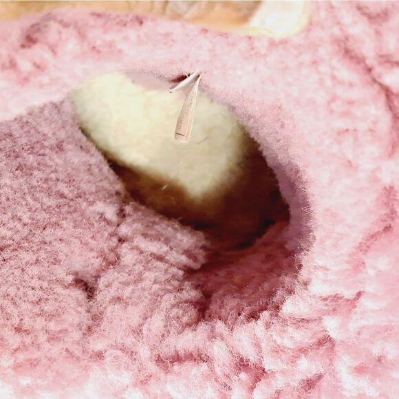 UGG   - Picture 9 of 14